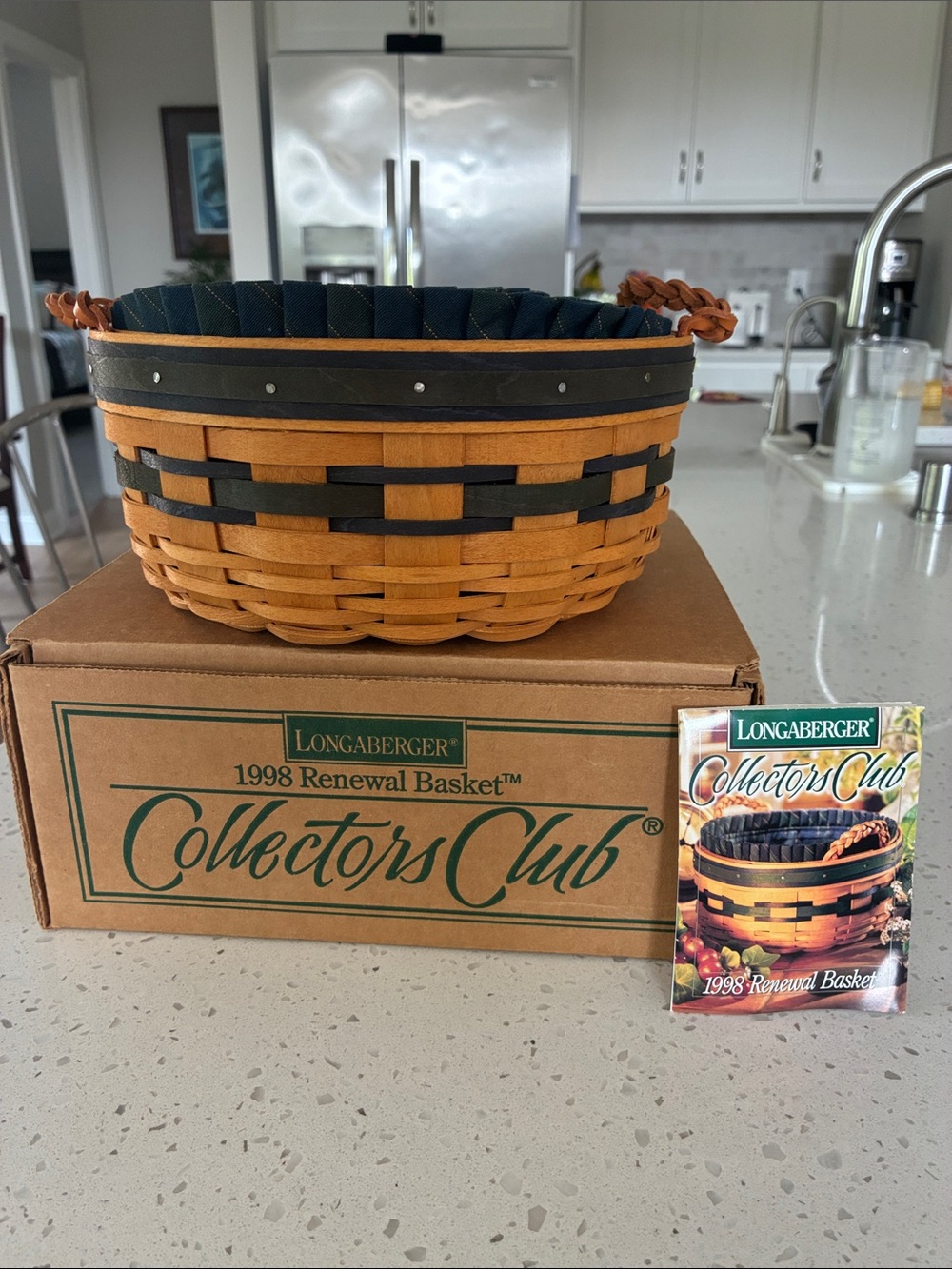 Longaberger Collector Club 1998 Renewal Basket